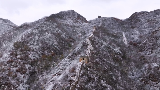 河北唐山迁西青山关长城雪景