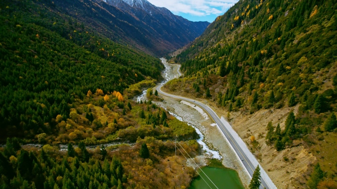 秋季山水风景小金县结斯沟