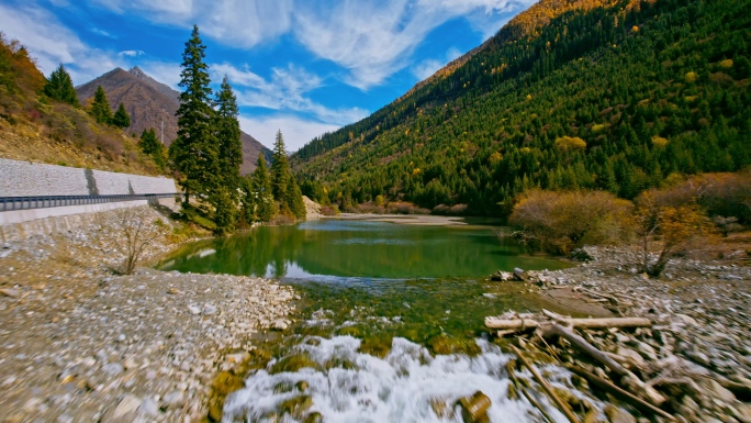 秋季山水风景小金县结斯沟