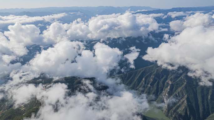 8K震撼长江巫峡峡谷航道航拍云海延时