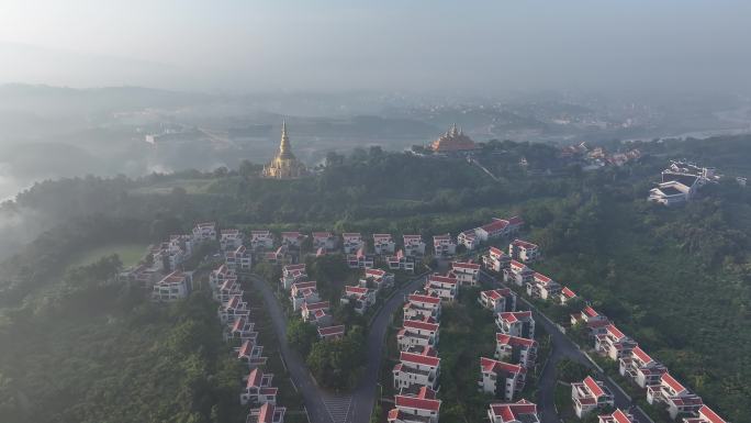 紧邻缅甸木姐市的云南瑞丽市傣王宫风景