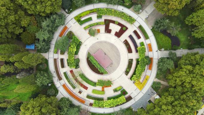 航拍城市街头公园圆形广场绿化环境