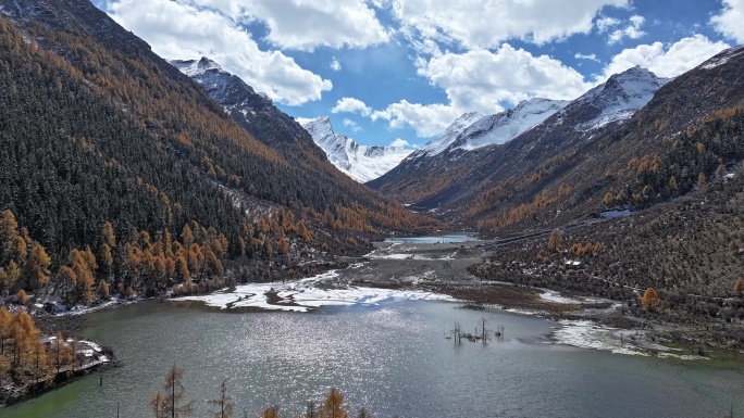 玛嘉沟月亮湖秋景延时