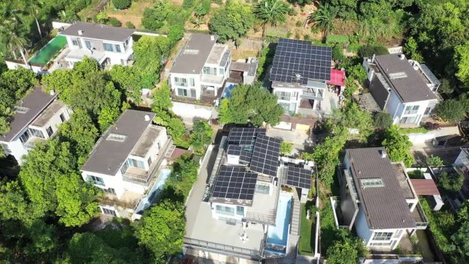 中国农村的屋顶用太阳能光伏板绿化