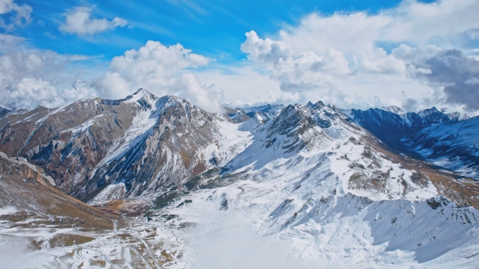 雪山群