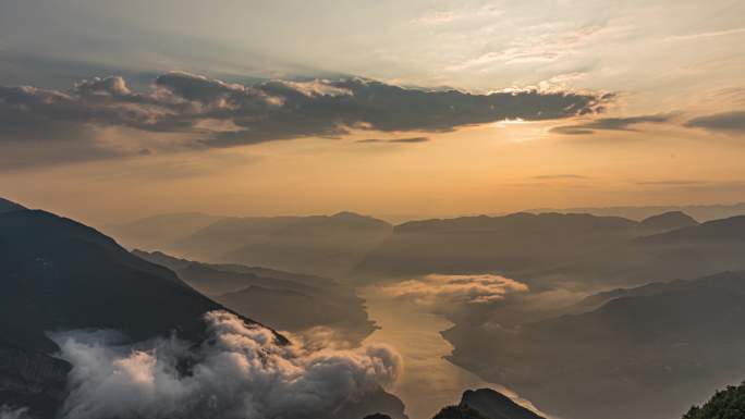 10K壮丽长江三峡日出光芒长江河道延时