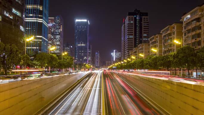 夜晚广州车流车水马龙车灯光迹光轨