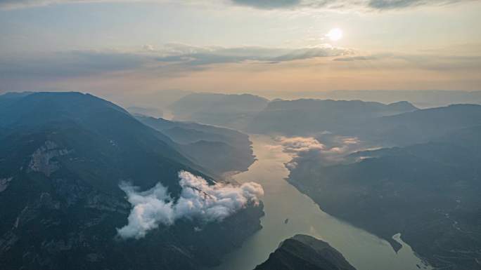 长江三峡航运日出河流江河经济发展瞿塘峡