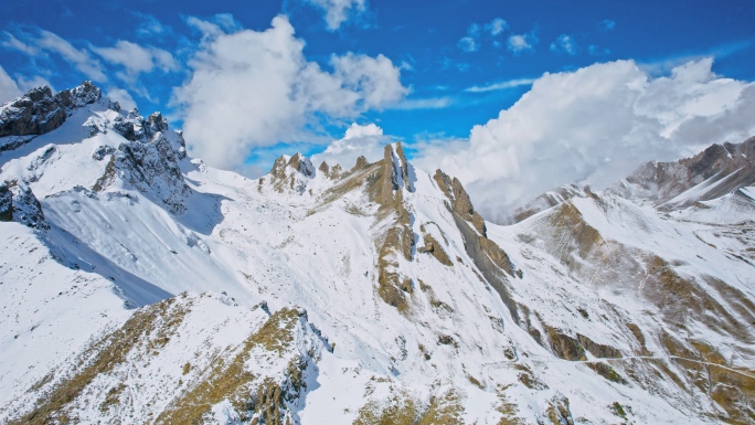 雪山群