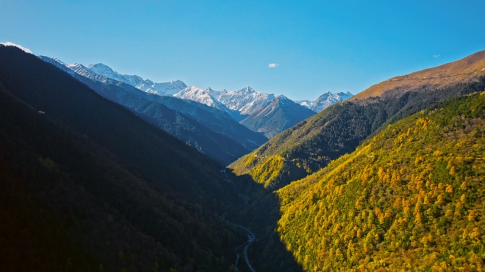 汶川县巴郎山雪山群