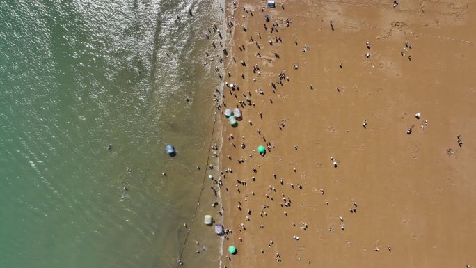 青岛金沙滩海水浴场