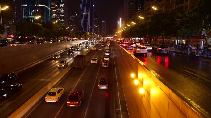 夜晚广州交通主干路车流车水马龙