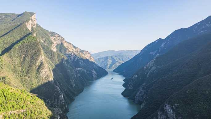 8K震撼长江三峡瞿塘峡峡谷航运光影延时