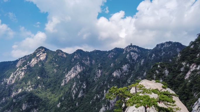 4k 大别山天堂寨延时 迎客松 蓝天白云