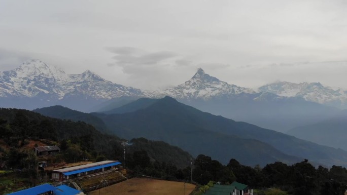 从尼泊尔的澳大利亚大本营空中拍摄的马查普查尔