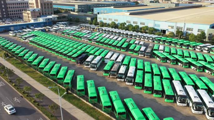 高效电动巴士:可持续城市的解决方案
