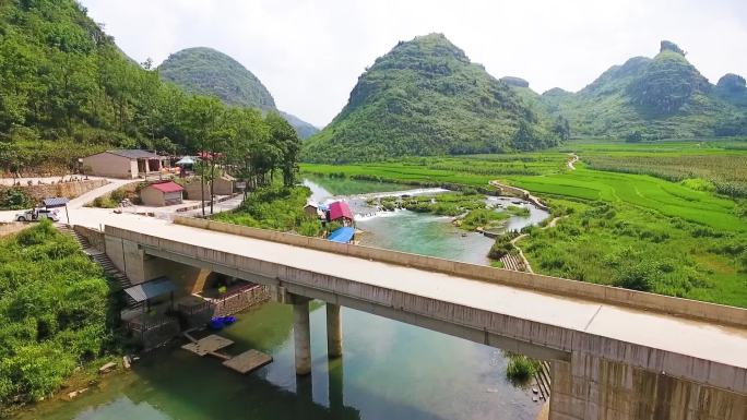 绿水青山风景优美的小村庄150