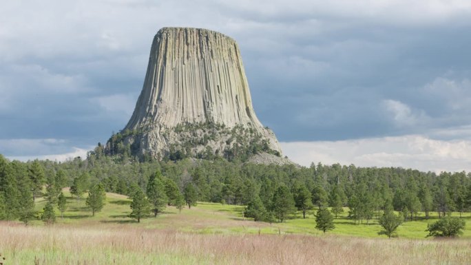 魔鬼塔，WY