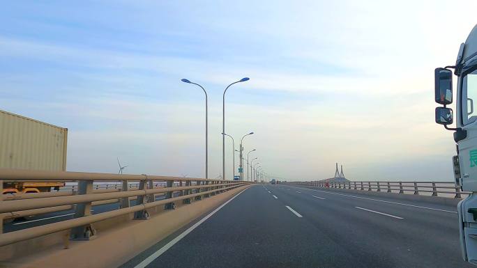 上海自贸区临港洋山港大桥