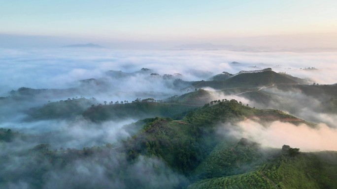 云海日出群山自然风景