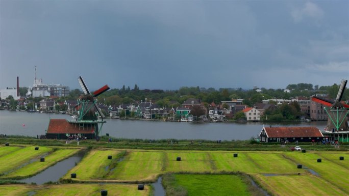 样子,荷兰欧洲乡村风光航拍复古风车磨坊