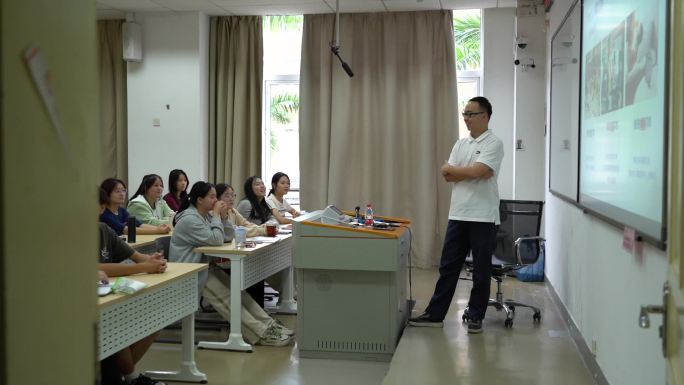 大学 学校 实践 课程 学习 学生 师生