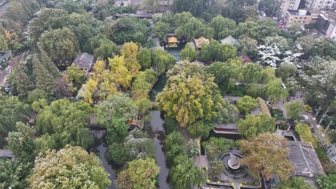 航拍济南趵突泉公园雪景