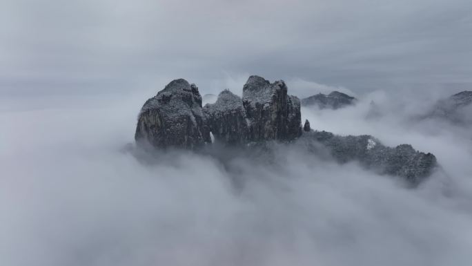 吕洞山 雪山 苗寨 神秘 圣山