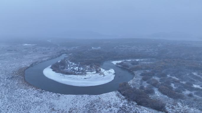 航拍秋季湿地河流风雪交加