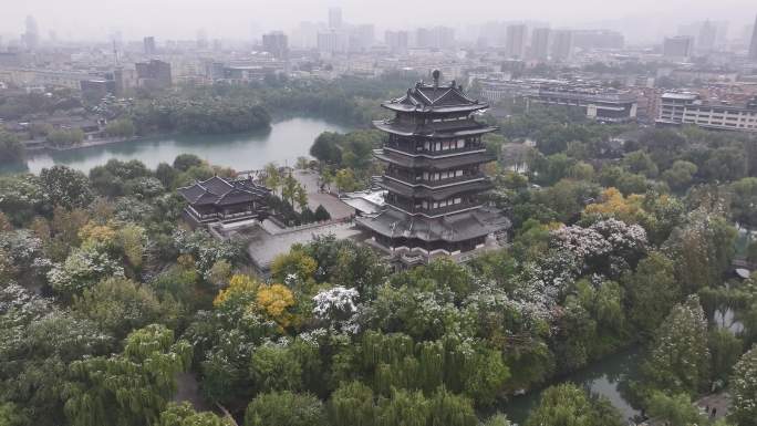 航拍济南大明湖雪景