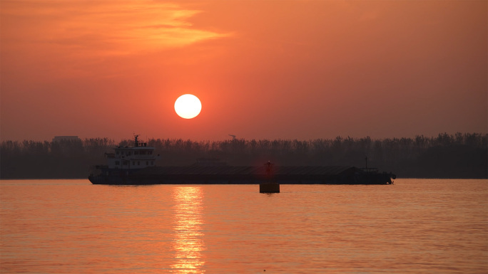 长江南京段夕阳