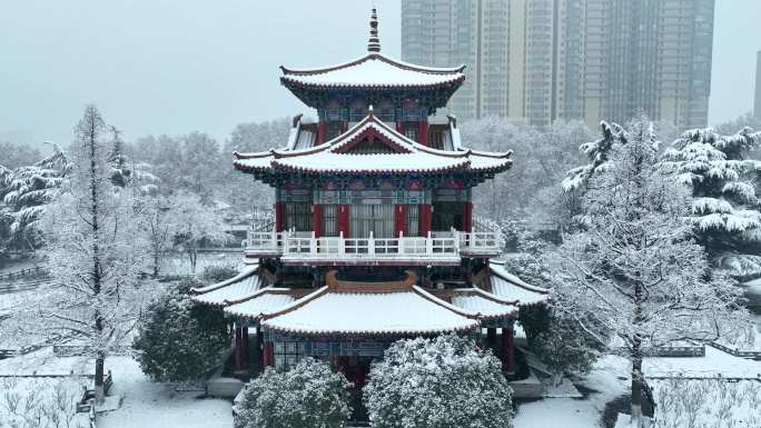 航拍洛阳王城公园雪景