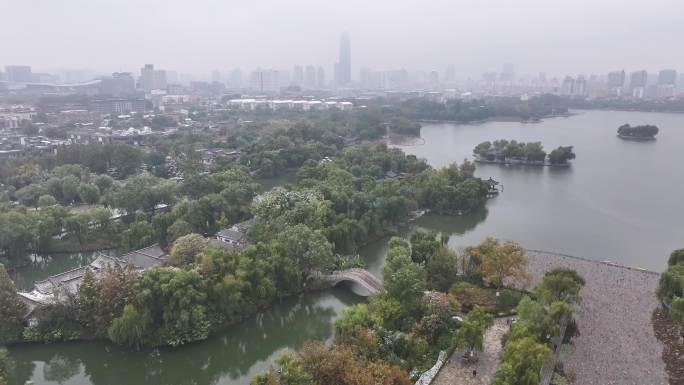 航拍济南大明湖雪景