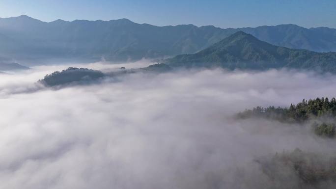 江南高山群山之间云海延时航拍浙江丽水松阳