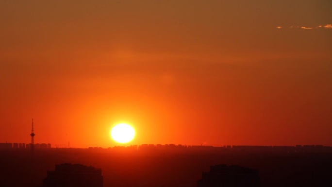 日出东方太阳特写太阳升火红的太阳气势磅礴