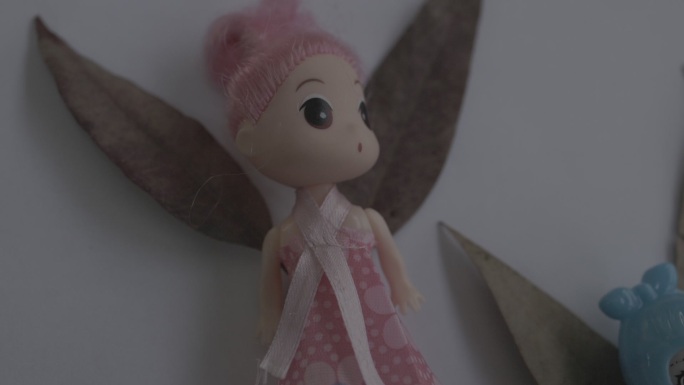 剪纸桉树叶翅膀小卡通玩偶粉色公主儿童玩具