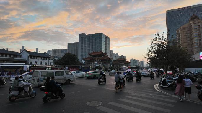 【延时】昆明金马碧鸡坊日转夜延时