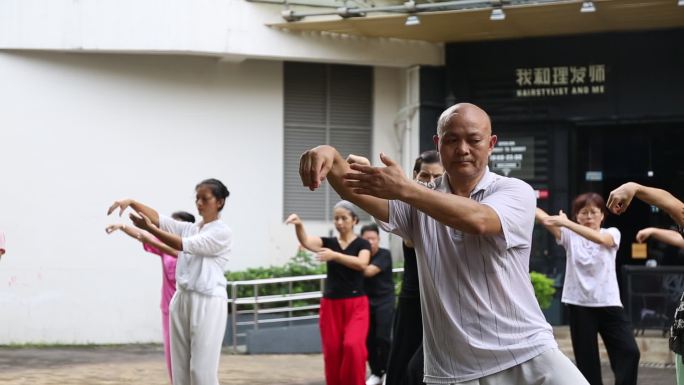 广场舞 跳舞 大妈跳舞 开心跳舞 老