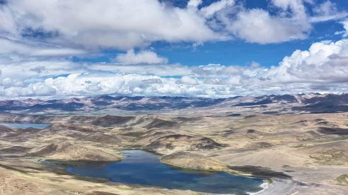 4K航拍西藏日喀则山脉日间风光