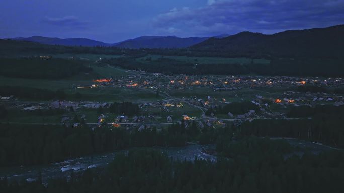 航拍夏季的新疆禾木村夜景