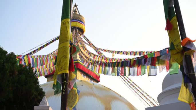 尼泊尔布达纳塔经幡慢动作稳定器L佛教寺庙世界遗产加德满都谷地