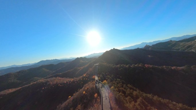 飞跃长城城墙烽火台穿越机秋季航拍4K