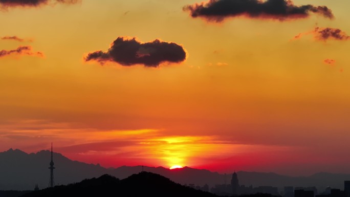 青岛拍摄的落日彩云