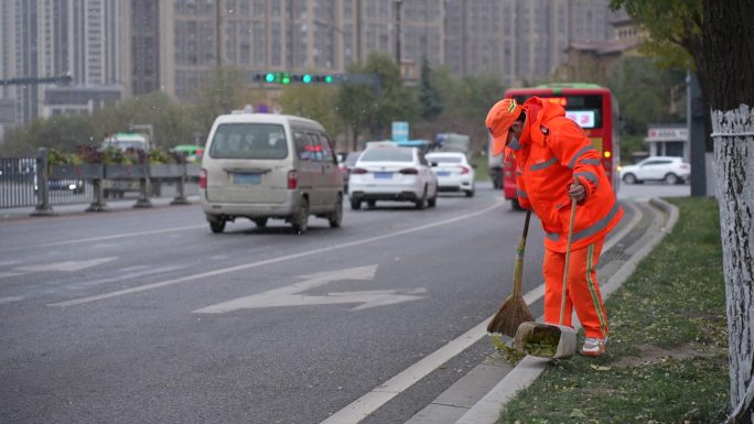 冬天下雪环卫工人