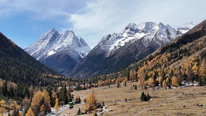 四姑娘山 双桥沟 布达拉峰站倒飞原素材