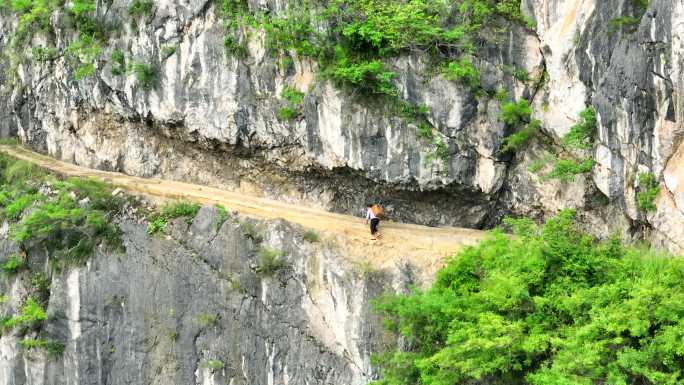 豆沙关五尺栈道 悬崖栈道