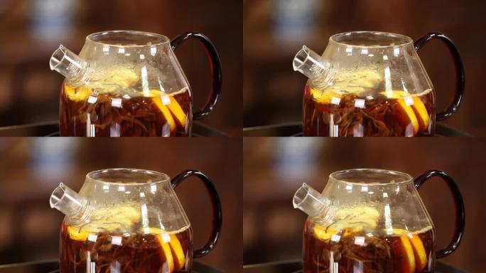 玻璃茶壶煮红茶