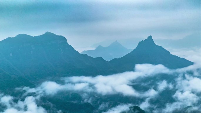 金佛山指拇峰风光