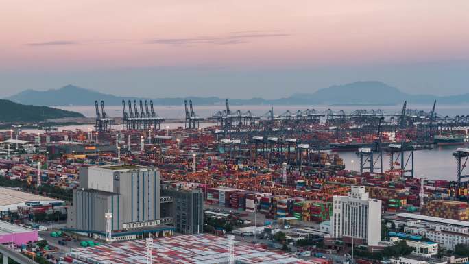 深圳盐田港港口繁忙运输全球贸易延时摄影