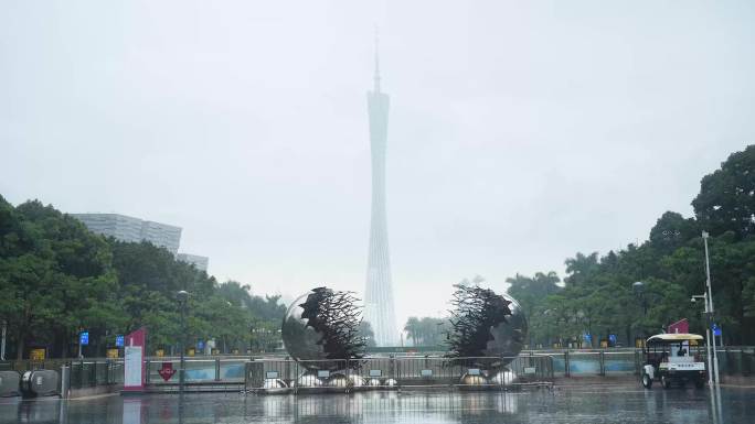 4K珠江新城花城汇阴雨天台风天建筑游客1